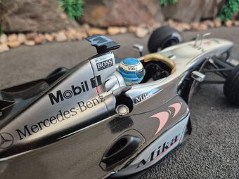 Prodám model formule F1 1:18 Mercedes Benz Mclaren MP4/15 - 8