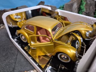 Prodám model 1:18 Volkswagen beetle 1955 - 8
