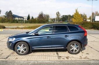 VOLVO XC60 (2015) - 8