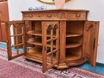 Luxusní starožitná vyřezávaná jídelna s velkým stolem - 8