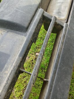 Škoda favorit přední nárazník 135 136 - 8