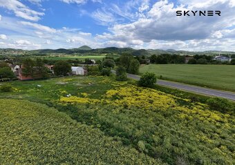 Prodej stavebního pozemku 1 255 m2, Žalany, ulice Pražská - 8