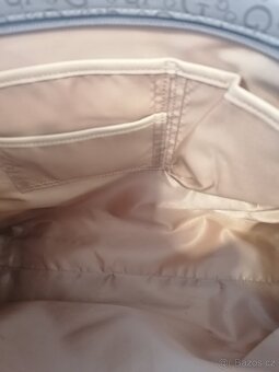 Kabelka Guess. - 8