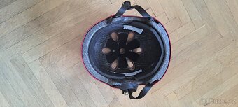 Skate 8" + přilba (zánovní) - 8