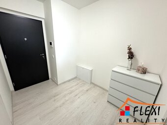 Pronájem zařízeného bytu 1+kk s balkónem,  40,9 m², Ostrava  - 8