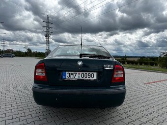 Škoda Octavia 1 1.6 74Kw / Benzín / - 8