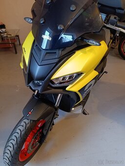 Aprilia SR GT 125 - 8