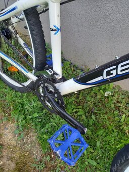 GENESIS - 8