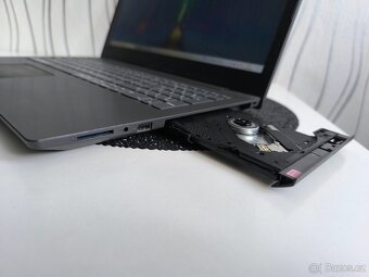 LENOVO V130-15IKB i3 7gen 8/256Gb - 8