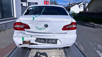 Vůz na náhradní díly Škoda Superb 2 sedan 09 CDVA LRJ LF9E - 8