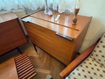 retro nábytek ze 70. let - 8