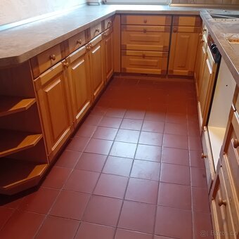 Kuchyne "masiv" se spotřebiči - 8