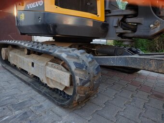 Pásový bagr Minibagr Volvo ECR35D r.v. 2017 Nové pásy - 8