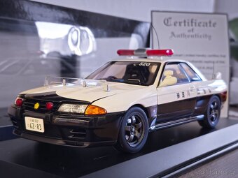 Nissan Skyline R32 Police 1:18 Autoart - 8