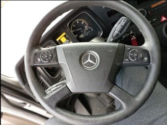 Mercedes Benz Actros 1845 - 8