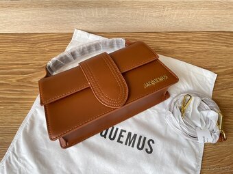 Jacquemus Le Grand Bambino hnedá kabelka - 8