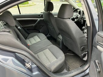 Škoda Octavia - 8