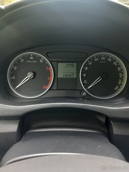 Fabia 1.4.16v 63kw dovoz Stk 10/2026 - 8