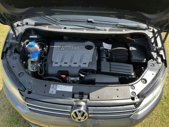 Volkswagen Touran 1.6TDi DSG - 8