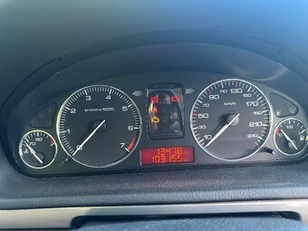 Peugeot 407 1.8 benzín - 8