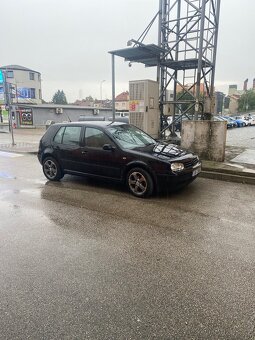 Golf 4 1.6 74kw stk jeste rok a pul - 8