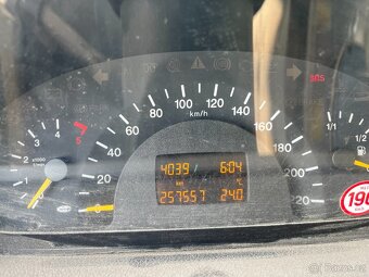 Mercedes Viano 2,2cdi 110kw 2004 6 - míst - 8