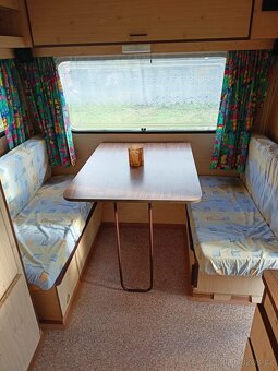 Obytný přívěs, menší karavan - 8