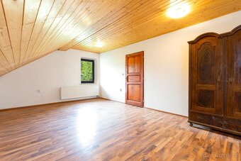 Rodinný dům k pronájmu ve Skalici s výhledem na Lysou horu - 8