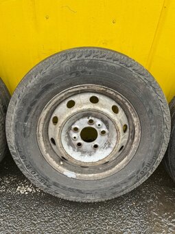 Pneu Continental Vance 2 - 215/70 - R15 - 8