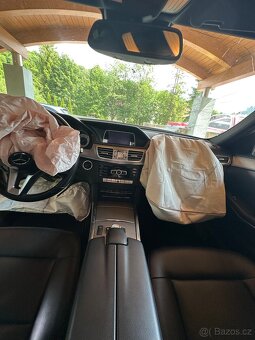 Mercedes E350 4MATIC - 8