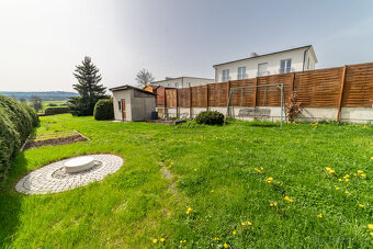 Prodej chaty s možností přestavby na rodinný dům se zahradou - 8