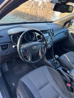 Hyundai I30 kombi Go edice - 8