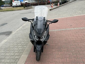 Kymco AK 550i ABS 2017 - 8