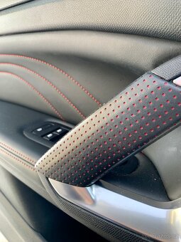 Peuget 308 GT SW - 8