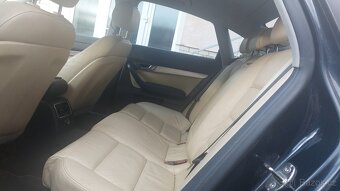 Audi A6 - 8