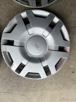 Zimní pneu 175/65 R14 +disky +poklice na Ford Fiesta - 8