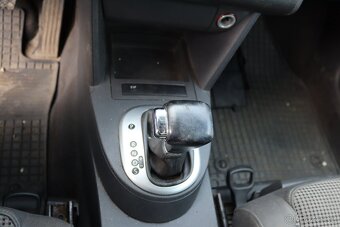 Volkswagen Touran - 8
