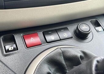Citroën Berlingo 1.6HDi 7MÍST KLIMA TAŽNÉ manuál 68 kw - 8