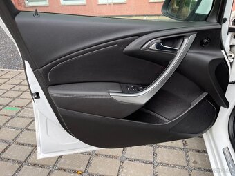Opel Astra 2.0cdti/121kw, Cosmo, pěkný vůz - 8