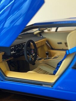 1/18 Autoart Signature Lamborghini Countach Walter Wolf Blue - 8
