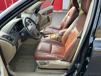 Volvo XC90 2.4 D5 136kW 4x4 Tažné Xenony Servis jen Volvo - 8