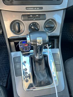 Volkswagen Passat 2.0 TDI, automat, rok 2006 - 8