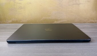 MacBook Air 13" 2022 M2 8GB 256GB Temně Inkoustový - 8