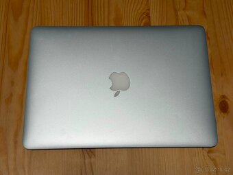 Apple MacBook Air 13" (2015), i5, 4GB, 128GB SSD - 8