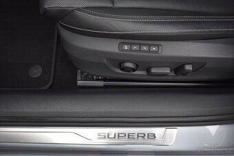 Škoda Superb Combi 2.0TDi Laurin & Klement LED Virtual - 8