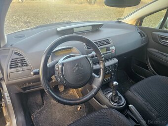 Citroën C4 1,6 - 8