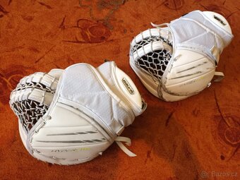 Brankářská lapačka Bauer Vapor Hyperlite (1. řada), 2 kusy - 8