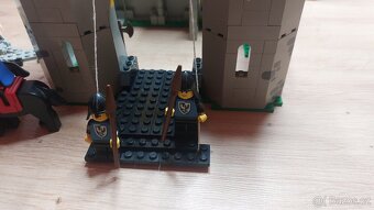 Lego 6074 - hrad sokolů - 8