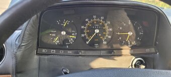 Mercedes Benz W123 240D piáno (americká verze) - 8