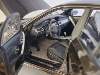 BMW E60 M5 1:18 Kyosho - 8